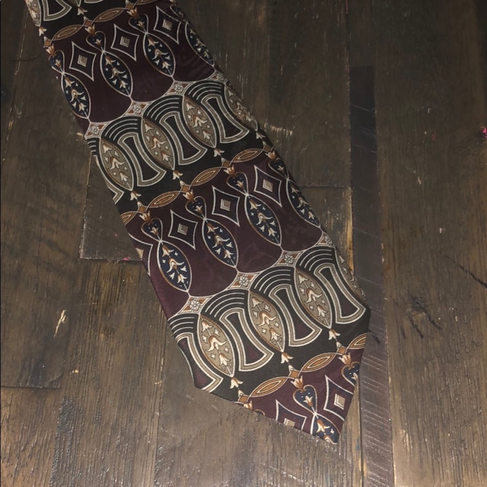 Men’s neck Tie - Policy